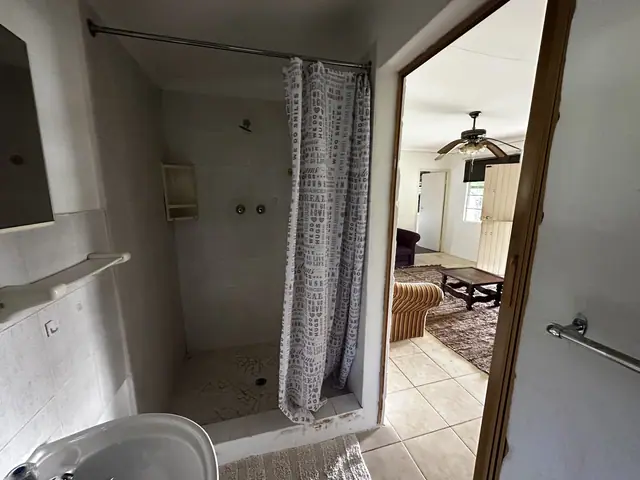 Annie's Cottage, bathroom