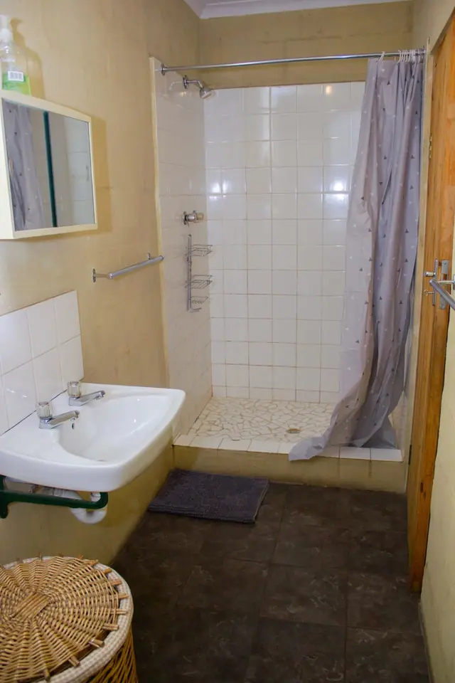 Lotz-Inn, bathroom
