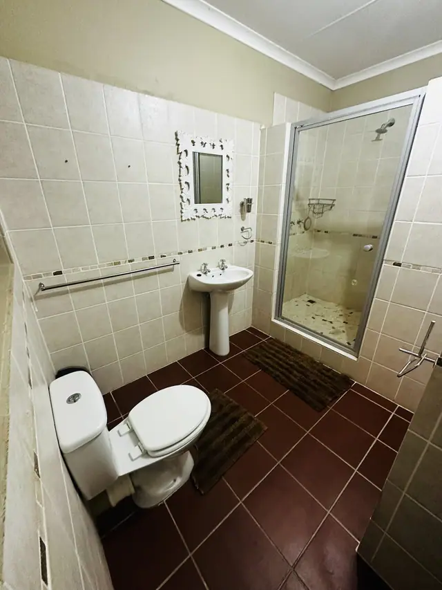 Thys se Huis, bathroom 1